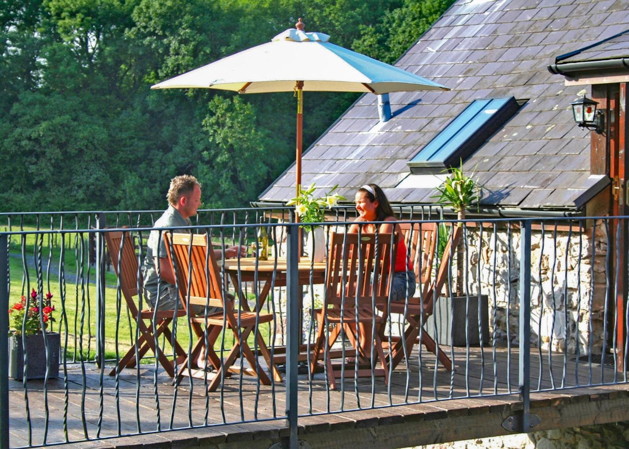 Garnffrwd Park Hotel Llanddarog Bagian luar foto